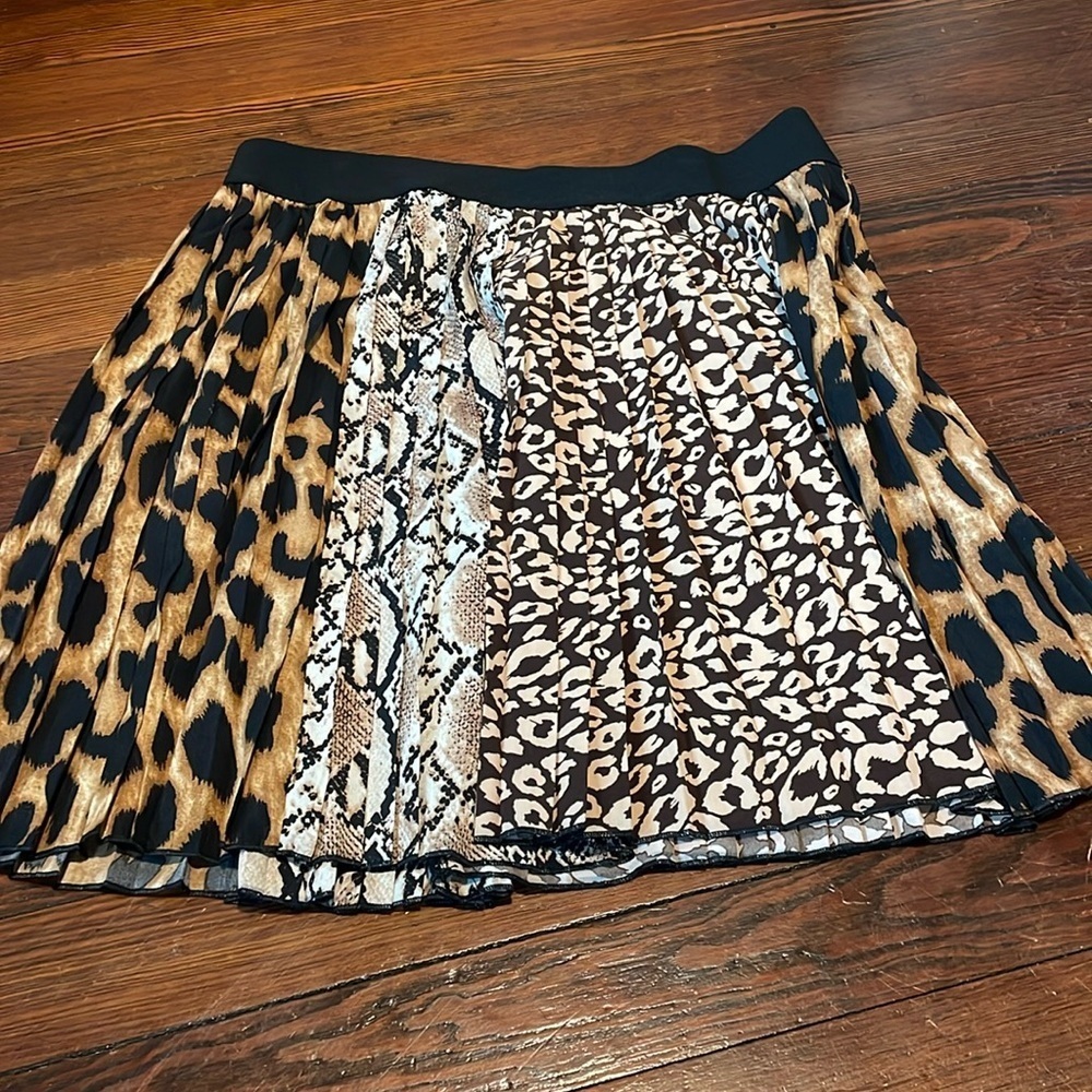 NWT Oddi Women’s Animal Print Size M